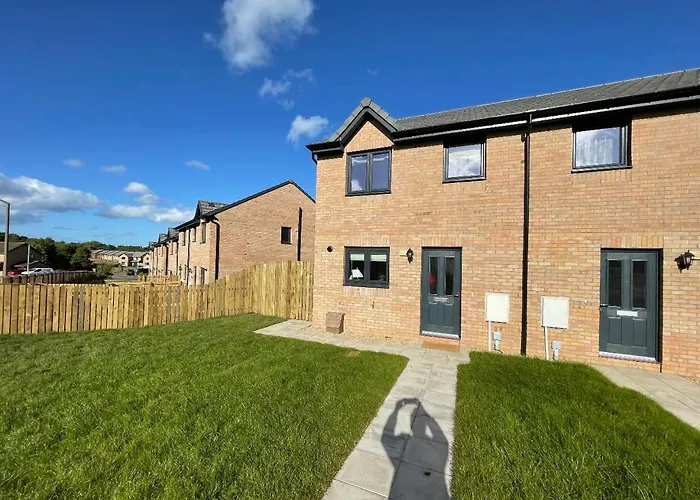 Holiday Three-Bedroom Home